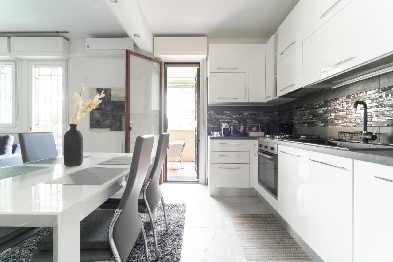 Oasis Luxury - A.C/Terrace/2Bedrooms Bergamo Bagian luar foto