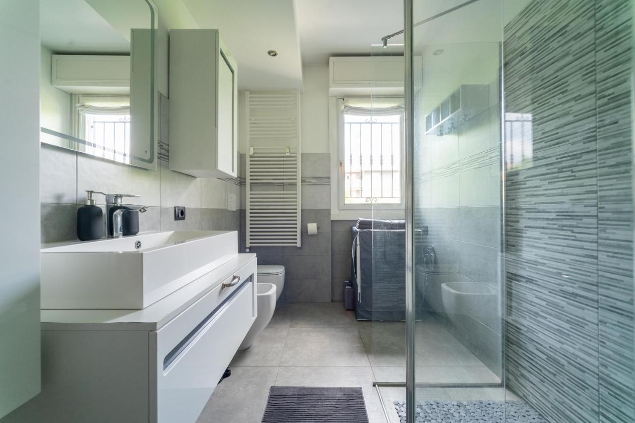 Oasis Luxury - A.C/Terrace/2Bedrooms Bergamo Bagian luar foto