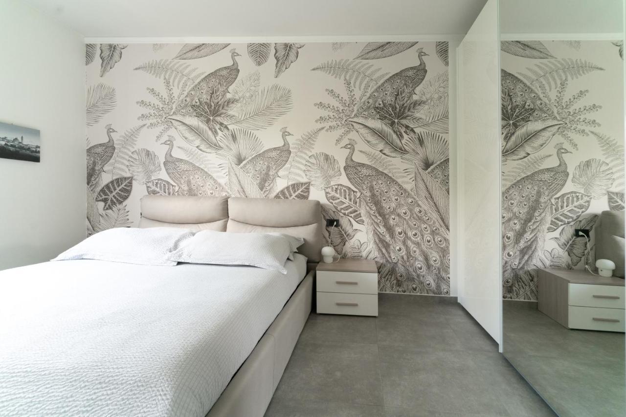 Oasis Luxury - A.C/Terrace/2Bedrooms Bergamo Bagian luar foto