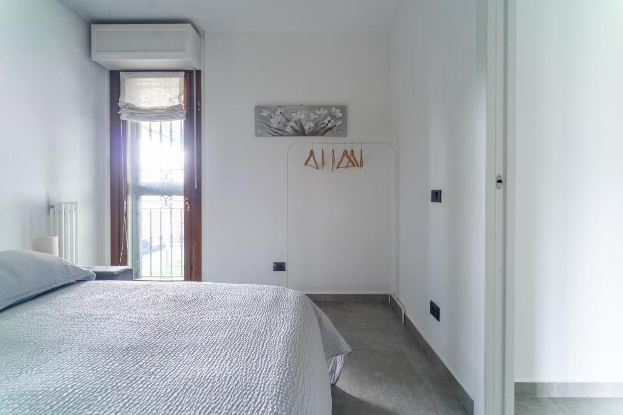 Oasis Luxury - A.C/Terrace/2Bedrooms Bergamo Bagian luar foto