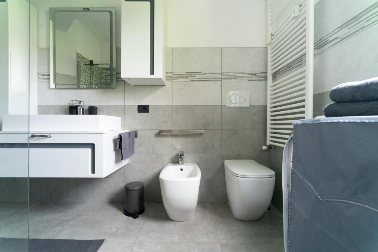 Oasis Luxury - A.C/Terrace/2Bedrooms Bergamo Bagian luar foto