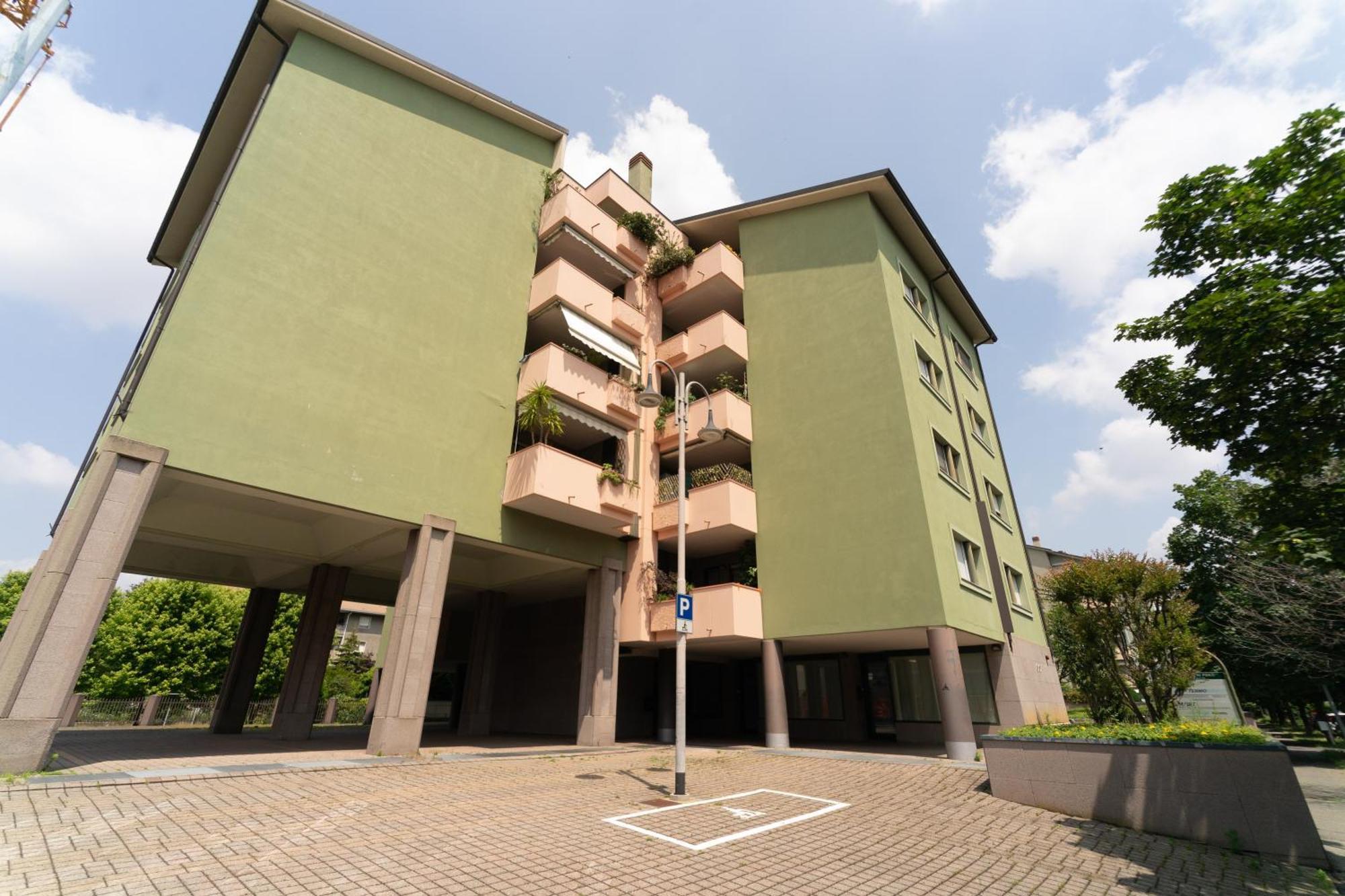 Oasis Luxury - A.C/Terrace/2Bedrooms Bergamo Bagian luar foto